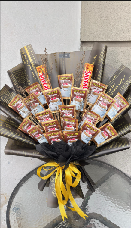 Bouquet Makanan dan Hiasan Lainnya